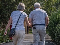 Wakacyjna miłość w sanatorium. Żona wpadła w odwiedziny i usłyszała: "pan Zenon jest z małżonką na zabiegach"
