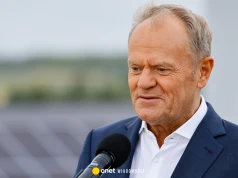 Donald Tusk na farmie fotowoltaicznej. "To ma się opłacać Polsce"