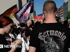 Niemiecki wywiad: w kraju działa niemal 60 tys. skrajnie prawicowych ekstremistów