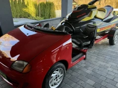 Możesz kupić nietypowego Fiata Seicento. Może wjeżdżać do wody