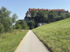 Koniec „dziury” na trasie Kraków – Tyniec – Skawina. Teraz całą trasę można pokonać bez schodzenia z roweru