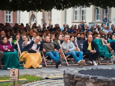 „Seksmisja” w plenerze, czyli inauguracja „Kina na Zamku” w Legnicy (FOTO)