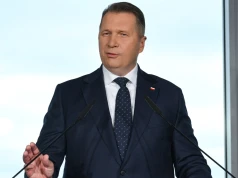 Konwencja PiS w Warszawie. Czarnek mówił o "normalnych Polakach"