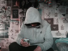 Ponad 260 osób z gigantycznymi rachunkami za telefon. CBZC zatrzymało 17-latka