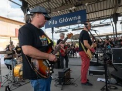Blues Express zawitał do Piły. Legendarny pociąg w drodze na wielki finał festiwalu