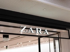 Zara wyprzedaje sukienkę z koronkowymi wstawkami za 39 zł. Takie nowości też w Sinsay