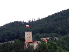 Zamek Tropsztyn zachwyca turystów. Legenda o skarbie Inków wciąż fascynuje