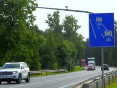 Wszyscy kierowcy mi zazdroszczą. Odkryłem prosty trik, jak oszukać odcinkowy pomiar prędkości