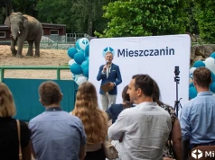 Firma Mieszczanin z Mysłowic adoptowała słonia Scotta, mieszkańca chorzowskiego zoo