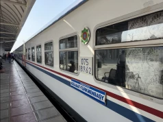Koleją przez Turkmenistan. Marmurowe dworce i wagony z ZSRR