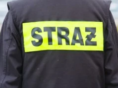 Prezes OSP z Cieszyna wjechał zabytkowym wozem strażackim w krzaki. Teraz przeprasza mieszkańców