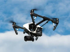 Dron do ratowania życia czy do kontroli kominów? Mieszkańcy Kołbaskowa pytają o priorytety gminy