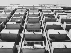 Twój balkon, nasze zasady. Za co możesz dostać mandat?