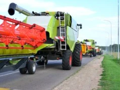 Kombajn z hederem na drodze. Znowu posypią się kary