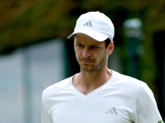 Hubert Hurkacz odpadł z Wimbledonu. Polak przegrał z kontuzją