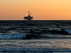 OPEC zalewa rynek falą ropy. „Stacja benzynowa świata” w Zatoce Perskiej odkorkowana