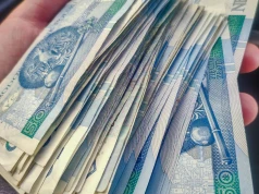 Praca na jedną zmianę, umowa i do 13 tys. zł brutto. Wcale nie liczy się wykształcenie