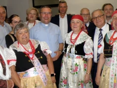 Brzezinka pożegnała wieloletniego proboszcza. Ks. Andrzej Hoinkis odchodzi po 11 latach