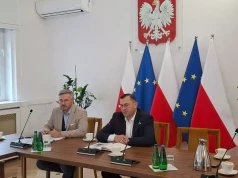 Upały uszkodziły owoce, a rząd wypracowuje dopiero zasady postępowania