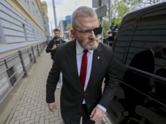 Szef komisji PE kazał Braunowi „się zamknąć”. Kolejna kara dla europosła