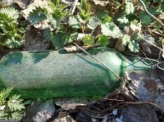 Skandaliczne zachowanie 22-latka. Uderzył przechodnia szklaną butelką