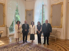 Medal UW dla ambasador Azerbejdżanu w Polsce