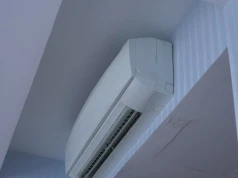 Nawet 15 tys. zł kary za klimatyzację. Większość dowiaduje się o tym dopiero po zakupie
