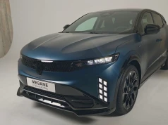 Nowe Renault Megane E-Tech. Nie patrz na jego zdjęcia, w rzeczywistości wygląda inaczej