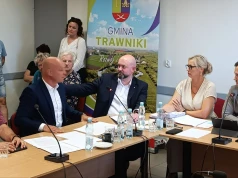 Blisko 1300 podpisów przeciwko wiatrakom w gminie Trawniki. Poseł Bartłomiej Pejo interweniuje