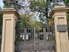 Kolejna kradzież na Cmentarzu Rakowickim. Zniszczono grób Heleny Modrzejewskiej