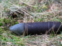 Opoczno: Niewybuch z II wojny na polu w powiecie opoczyńskim. Rolnik znalazł go podczas prac polowych
