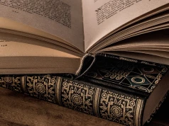 „Pieśni zimy i złota”: poezja o przemianie