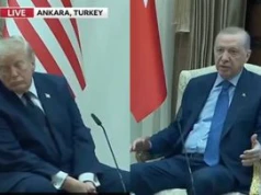 Trump przymknął oko. Zasnął podczas spotkania z prezydentem Turcji
