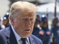 Trump z Turcji wydał rozkaz ataku na 80 celów w Iranie. Teheran grozi "miażdżącą" odpowiedzią