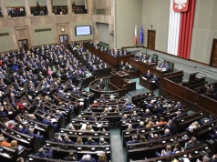 Czy afery pogrążają KO? Kto na nich zyskuje? SONDAŻ