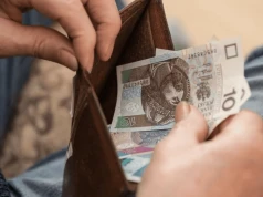 Dodatkowe świadczenia dla osób 65+. Wiele osób nie wie i traci pieniądze