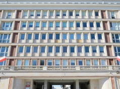 Policja i UOKiK weszły do BIK i banków. Podejrzenia ws. kredytów
