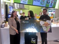 Thai Wok otworzył lokal w Galerii Katowickiej. Jedna z pierwszych klientek wylosowała roczny voucher na pad thai