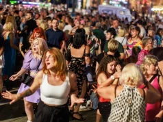 Na katowicki rynek wracają potańcówki. Jest program letnich imprez