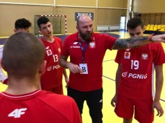 Podopieczni Mariusza Jurasika mistrzostwa rozpoczęli od porażki