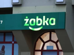 Kurs akcji Żabki spada. Mimo to spółka rzuca rękawicę gigantom