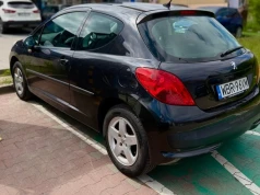 Posiadacze aut elektrycznych są na nich wściekli. Blokują i płacą 5 tys. zł