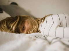 Latem wiele osób ma problemy ze snem. Metoda 10-3-2-1-0 pozwoli zasnąć bez trudu