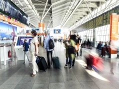 Zmiany na Lotnisku Chopina. Część pasażerów z większym limitem płynów w bagażu