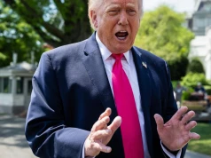Wall Street pod presją. Trump grozi nowymi atakami na Iran, ropa mocno drożeje