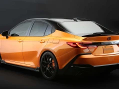 Toyota Camry w gorącej wersji. GR Sport, to nawet nie jest on