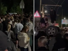 Sceny we Lwowie. Tłum przewrócił wojskowy samochód