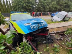 Policyjny Mustang rozbity pod Radomiem