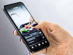 Jak pobrać film z Facebooka? Tak ściągniesz wideo na telefonie i komputerze