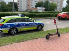 Pijany 16-latek na hulajnodze jechał ulicą pod prąd